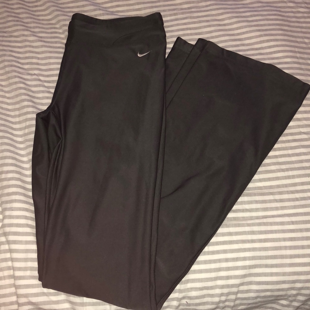 Nike - Yoga Pants